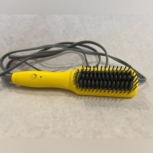 Drybar The Baby Brush Crush Mini Heated Travel Straightening Brush